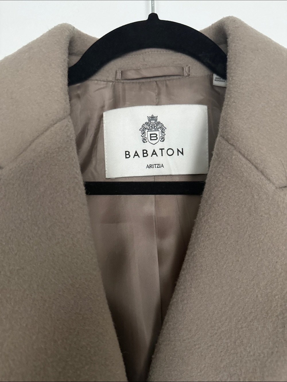Aritzia Babaton Publication Wool Cashmere Double-Breasted Coat - Taupe (2XS) - Picture 4 of 12